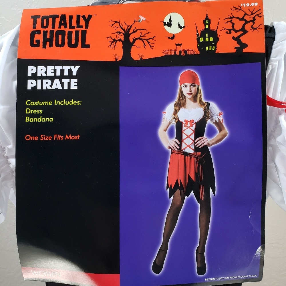 Pretty pirate costume